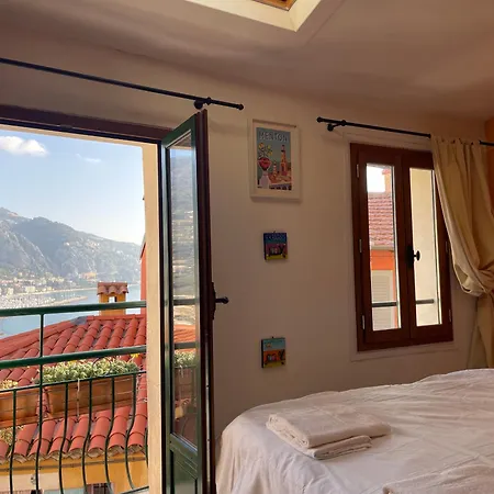 House Old Town 50m From Beach&shop Apartament Mentona